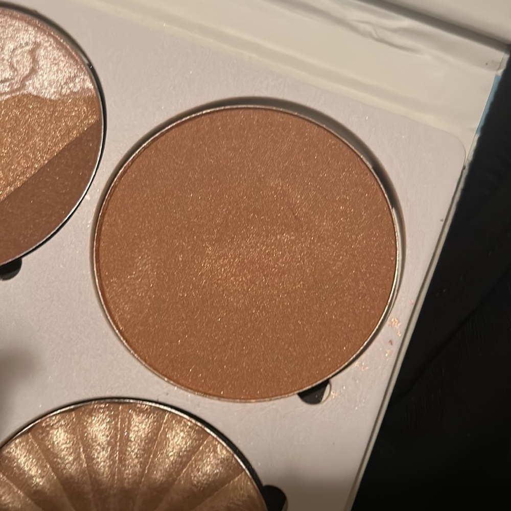 OFRA AND ACE BEAUTY PALLETES - Picture 6 of 6